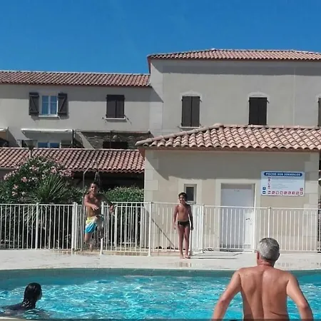 Avec Jardin Proche De La Mer
